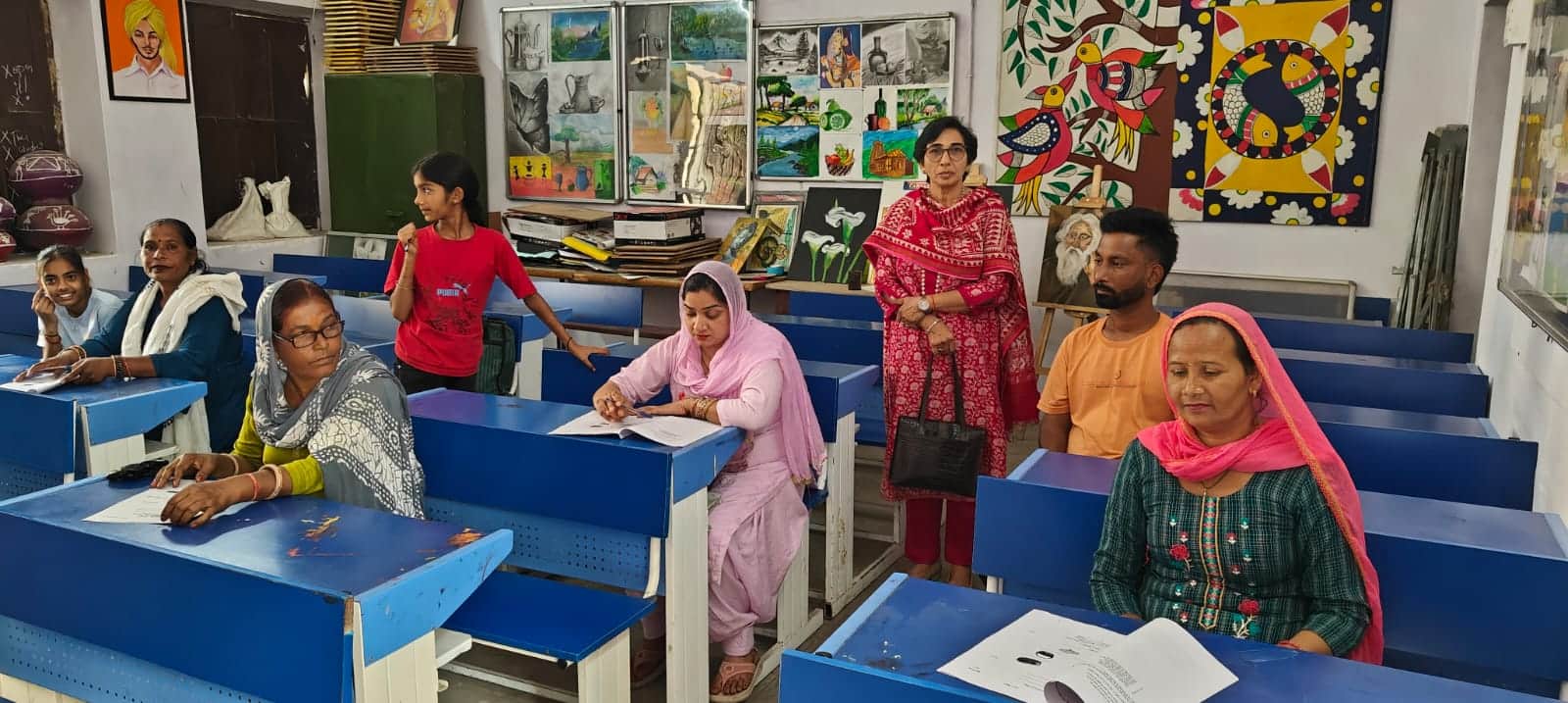 फतेहाबाद में परीक्षा देते हुए लर्नर स्त्रोत शिक्षा विभाग