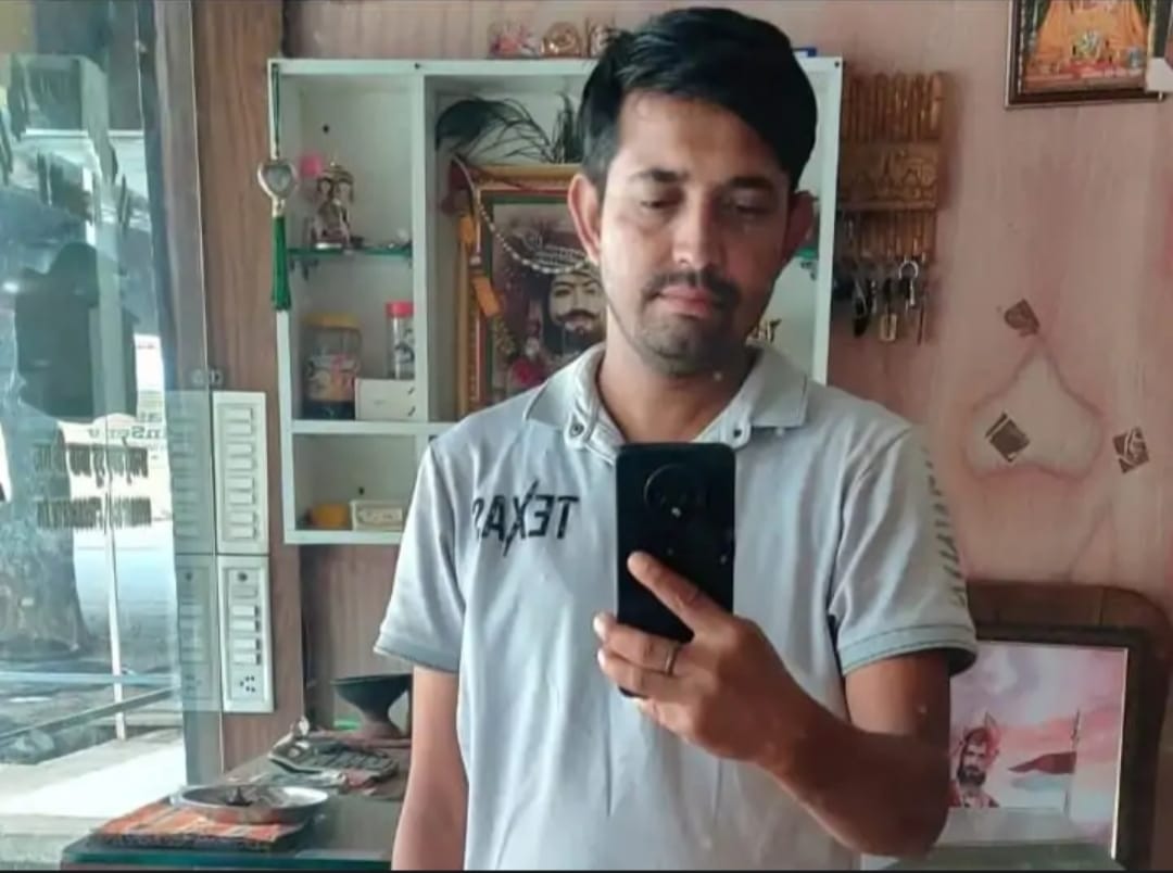 गर्भवती पत्नी मायके में, इकलौते बेटे की मौत से मां का सहारा छिना