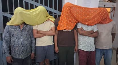 गिरफ्तार आरोपी, व बरामद हथियार