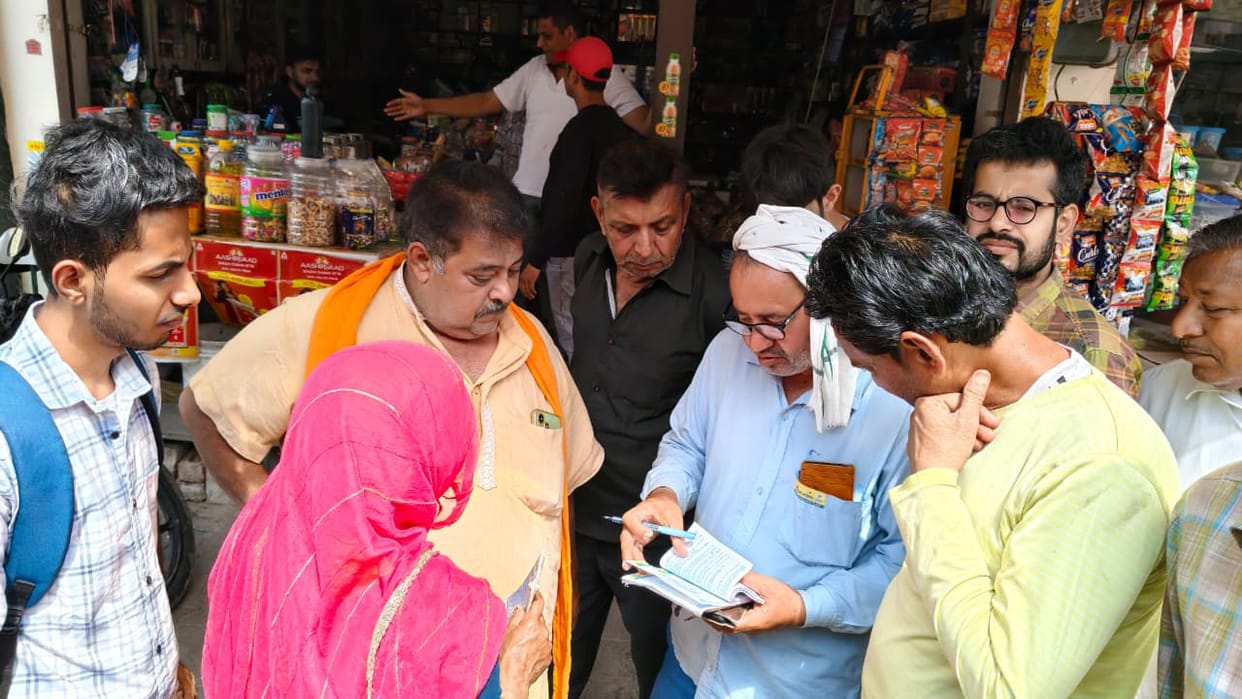 Consumer in Bangalore, cylinder delivered to someone else in Hansi