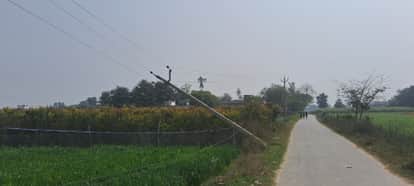 Invitation to accident, pole hanging for four months