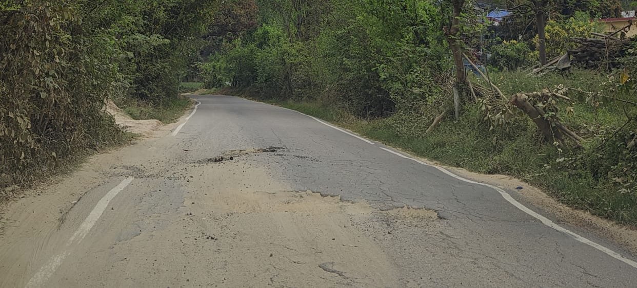 The poor condition of the Jhanduta-Panaul road has increased the problems of the drivers.
