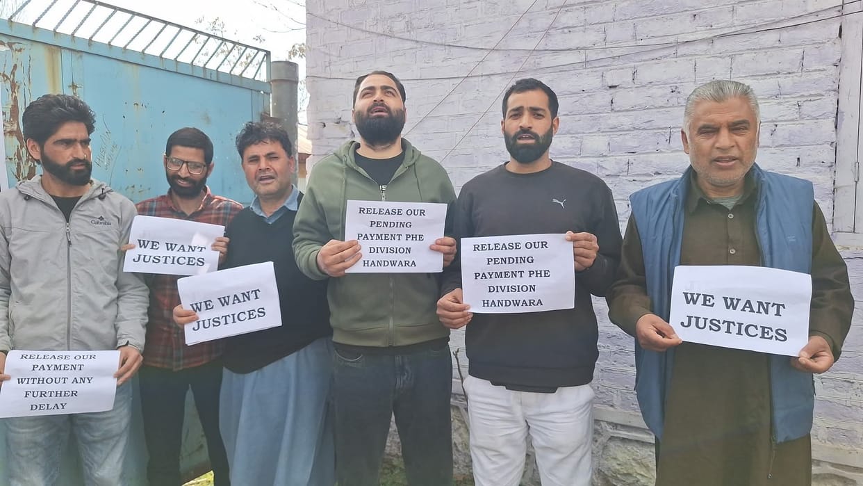 Srinagar, PHE, Contractor, Held Protest