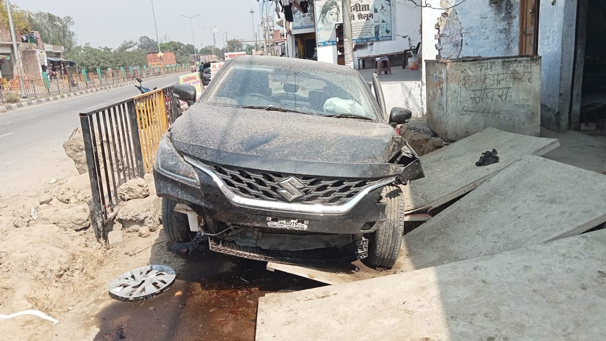 Car of devotees returning from Purnagiri collides with divider, four injured