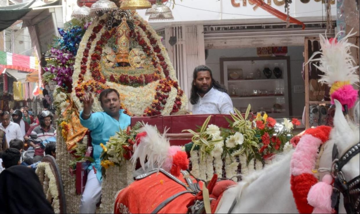 Baba Shyam's royal procession was taken out with great pomp.