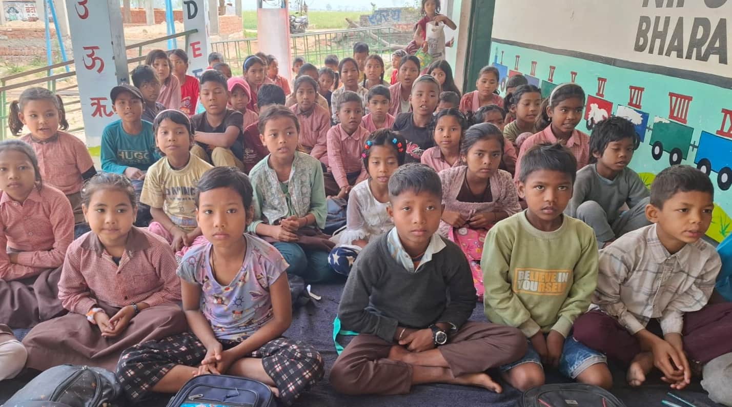 तितली संरक्षण कार्यक्रम में मौजूद बच्चे। स्रोत : पार्क प्रशासन