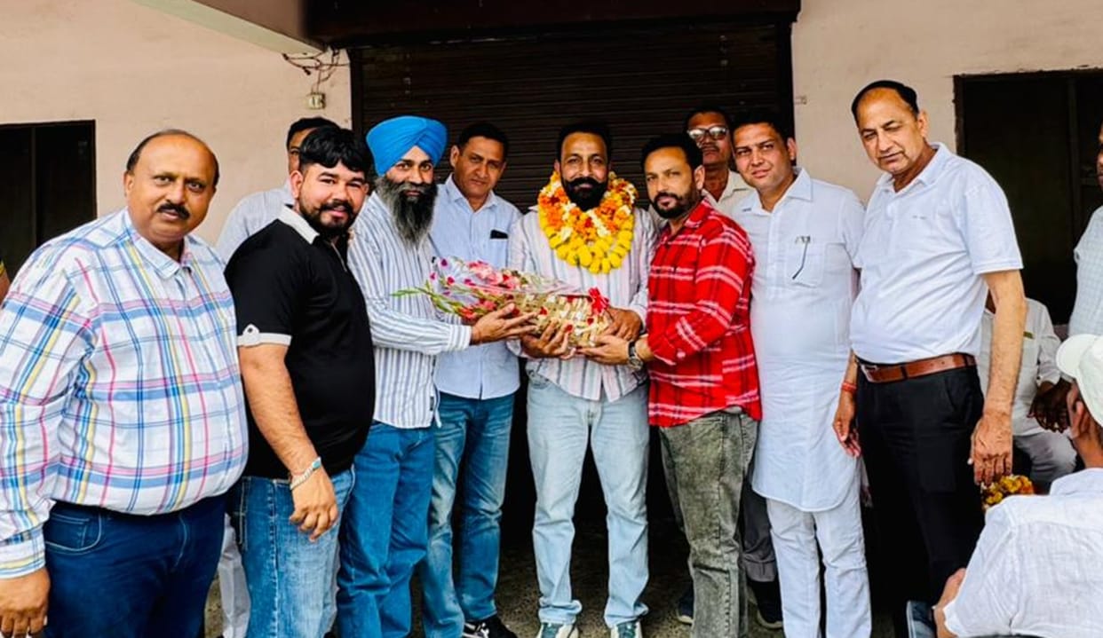 Munish Kamboj became the district head of the commission agent association