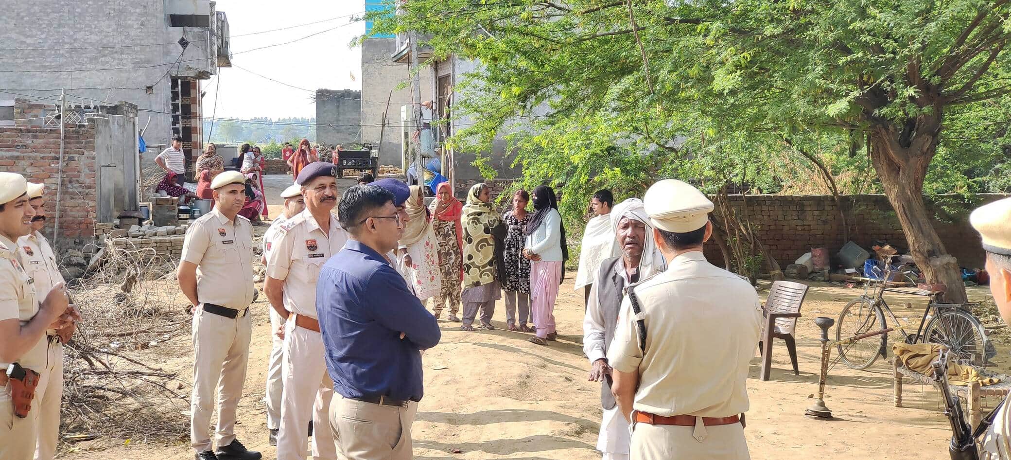 16जेएनडी33: नरवाना चमेला कालोनी में लोगों को नशे के दुष्प्रभावों के बारे में जानकारी देते हुए ड