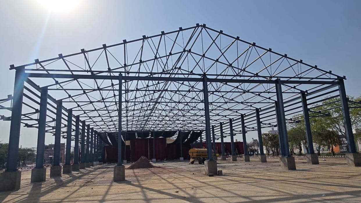 The market committee paid Rs 21.88 lakh to the contractor and now the shed work will begin.