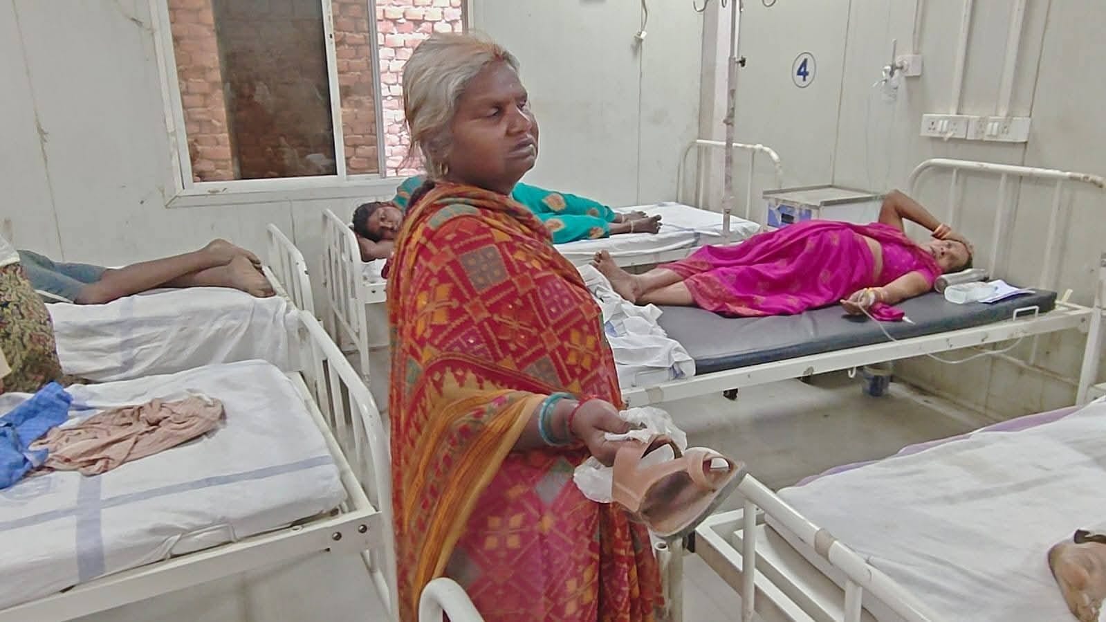 अस्पताल में भर्ती घायल