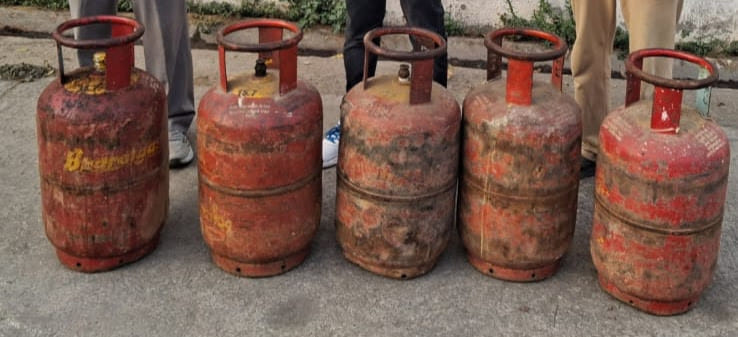 PNG Users Cannot Keep LPG Cylinders, Over 70,000 Consumers in Trouble in Agra