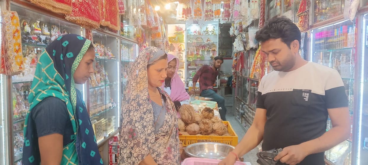 Markets Buzz with Activity Ahead of Chaitra Navratri; Shopping for Worship Supplies Picks Up Pace