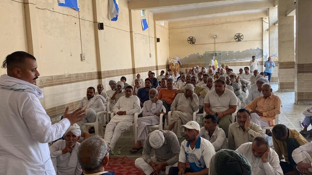 Panchayat in Khanda protests against inclusion of Kharkhoda in the new district