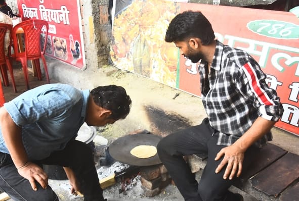 BRD Metropolitan Hospital ran out of gas, breakfast was not distributed in the morning, and rotis were not made in the evening.