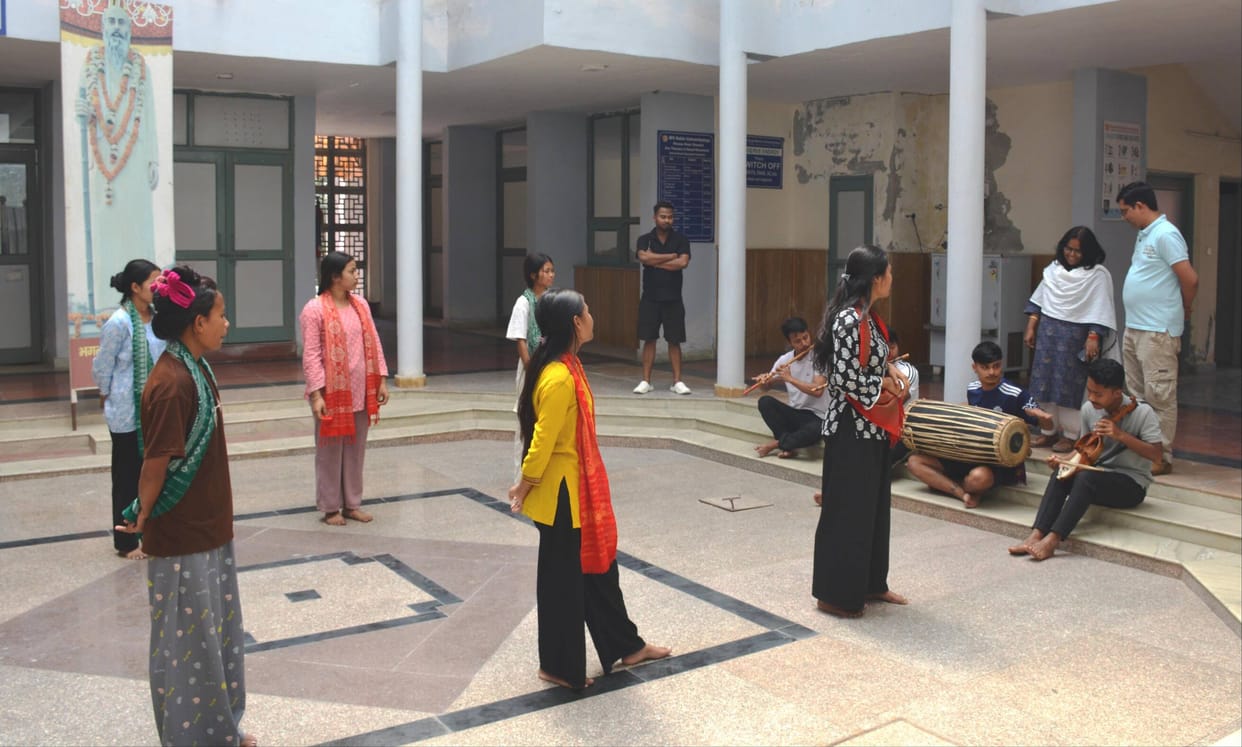 A glimpse of the country's cultures will be seen for three days from today in the folk art festival.
