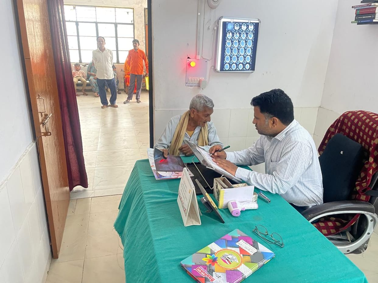 The Arogya Mela witnessed crowds of patients suffering from colds and fevers.