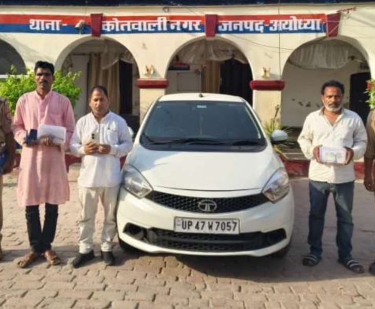 Lift-off gang busted, three arrested