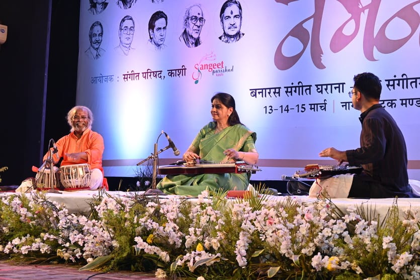 Body and mind are drenched with the showers of Hori-Chaiti, Dadra and Thumri of Banaras Gharana