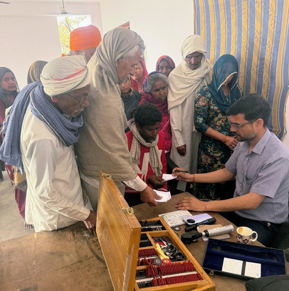 Eye examination of 212 people in the camp