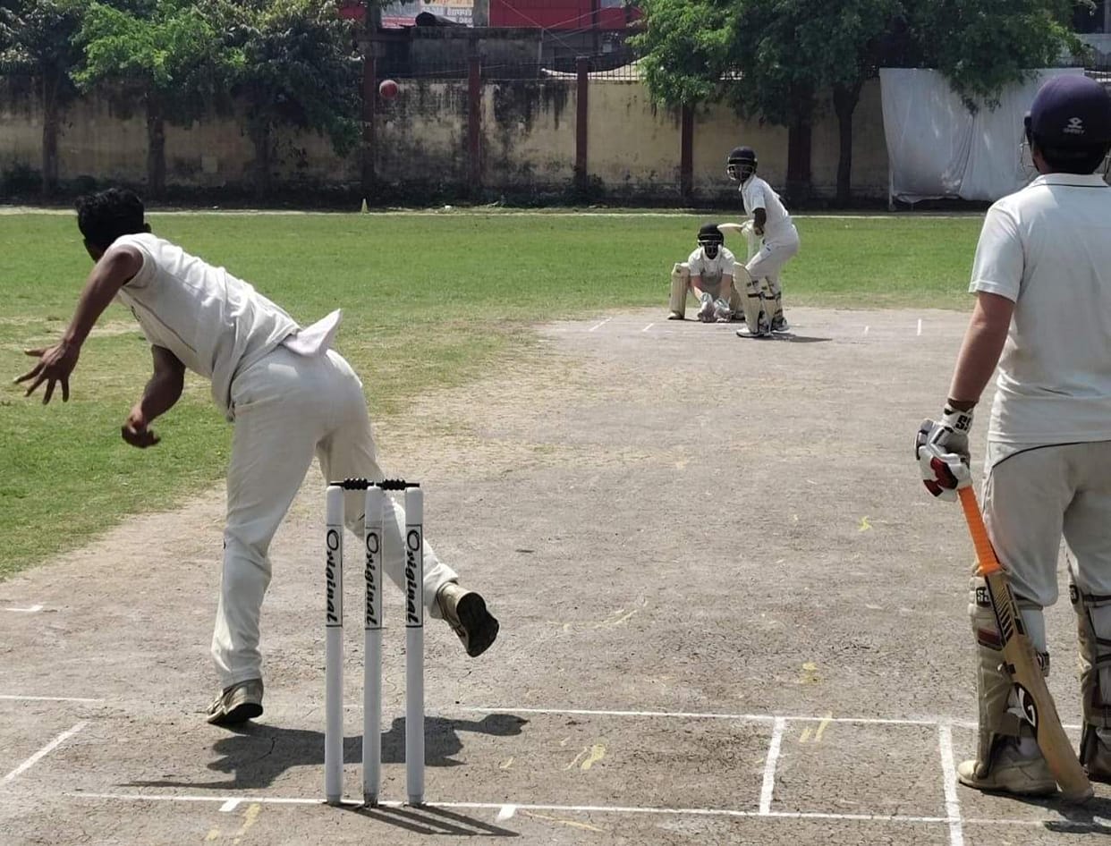 Varanasi and Sultanpur won the match in a thrilling contest.