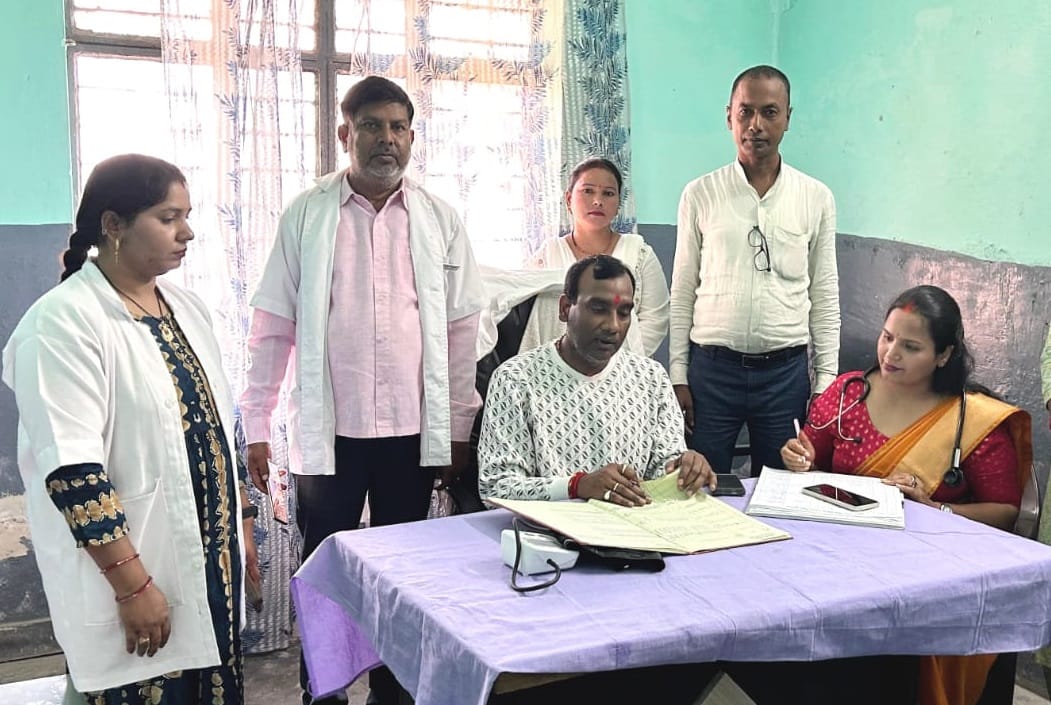 Patients suffering from fever and pain arrived at the health fair.