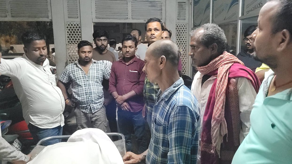 Railway Employee Killed in Purnia Road Accident While Trying to Save a Calf