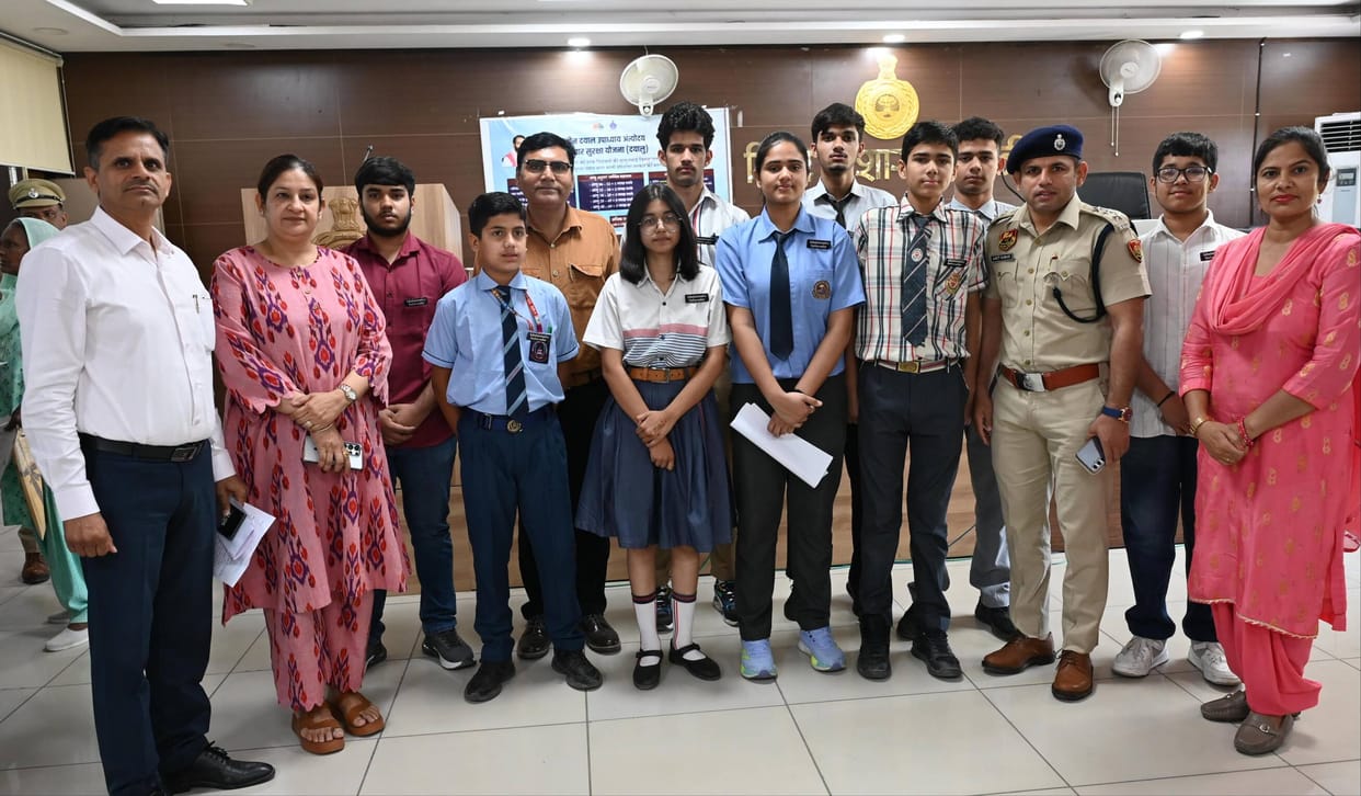 16 children from nine schools observed administrative procedures.
