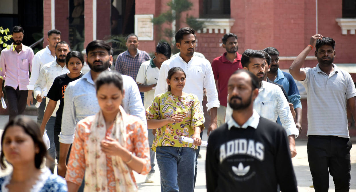 On the second day, 6079 candidates left the sub-inspector recruitment examination.