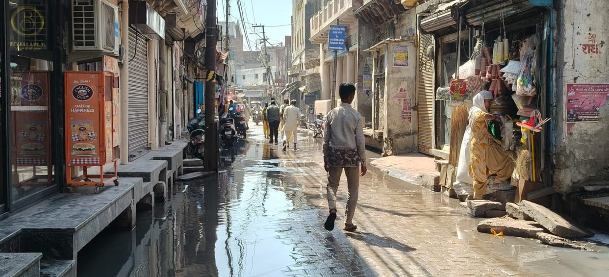 Sanitation in the City: 850 Workers Employed, Yet the System Remains in Shambles