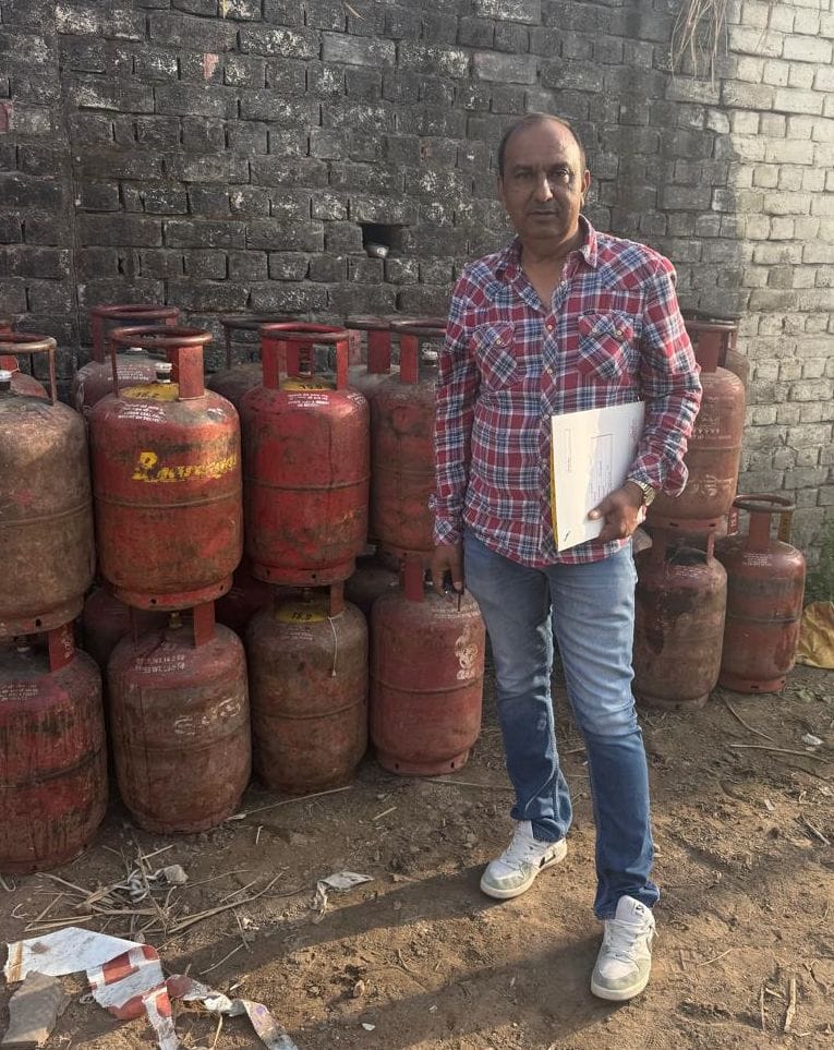 Domestic Gas Being Used at Shops in Sampla; 12 Cylinders Seized