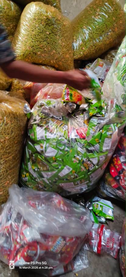 Counterfeit Food Scandal in Purnia: Illegal Factory Producing Fake Ambe Food Snacks Busted in Khushkibagh