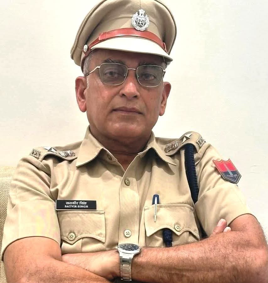 एसपी सत्यवीर सिंह ने किया पदभार ग्रहण।