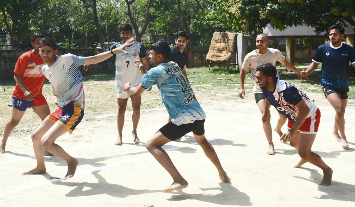 Dabthuva in Kabaddi boys category, Stadium team winner in girls category