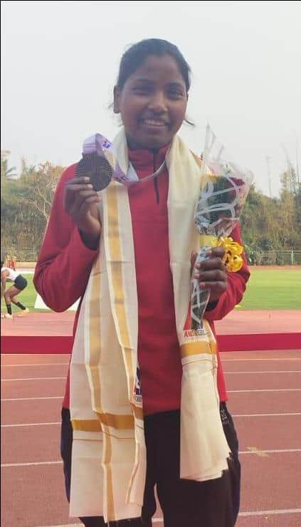 राष्ट्रीय कूद प्रतियोगिता 2026 में लंबी कूद में कास्य पदक जीतने वाली शारदा भारद्वाज।