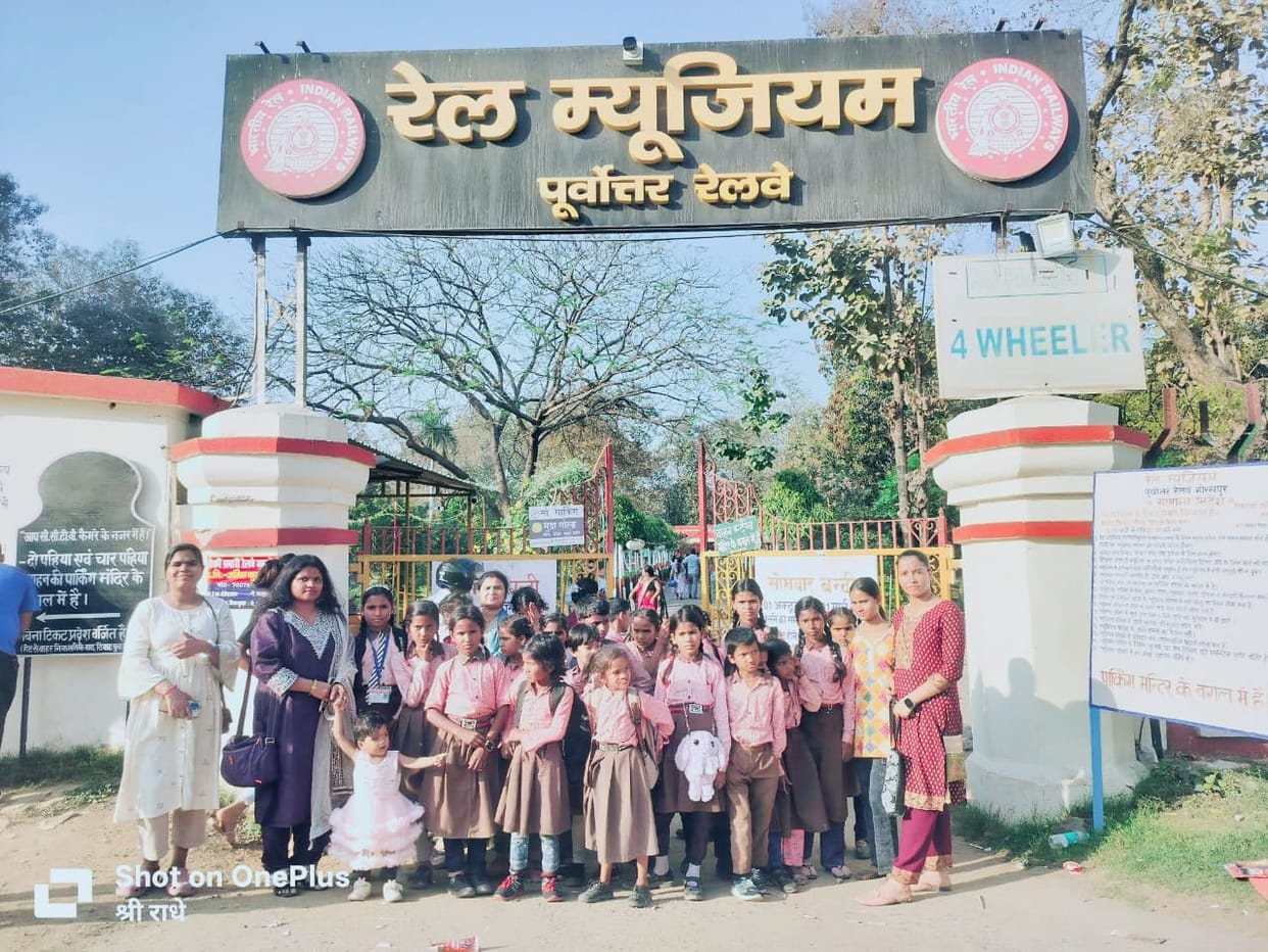 The children visited the zoo and the Rail Museum.