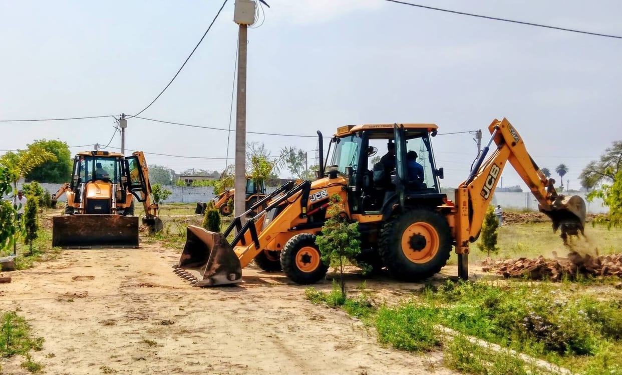 MDA's bulldozer roared on illegal colonies
