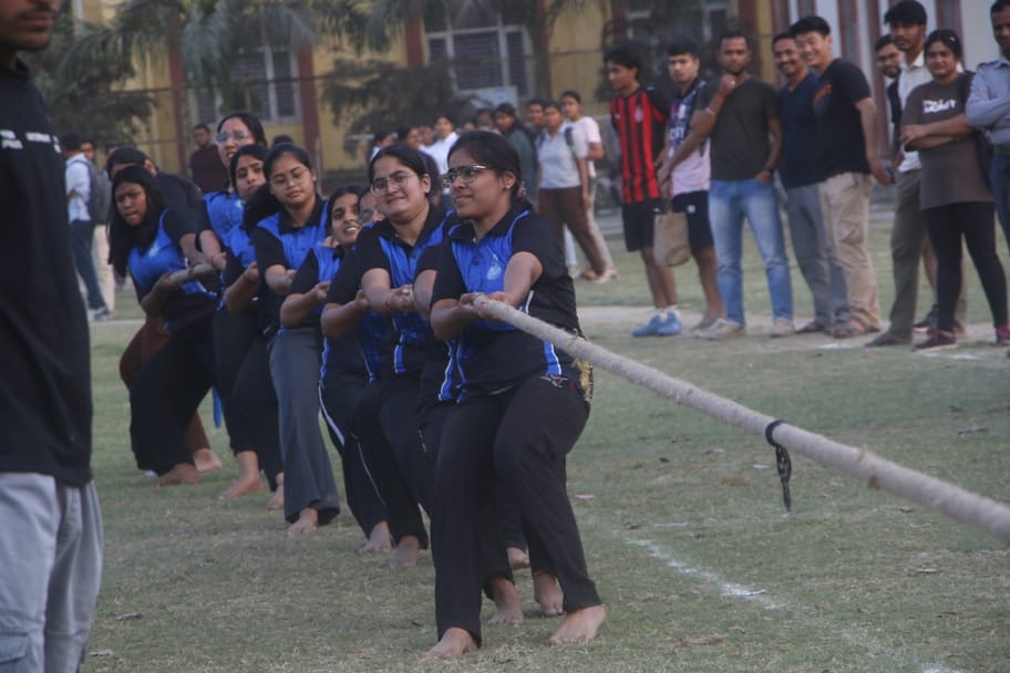 Chemistry department wins inter-departmental tug-of-war