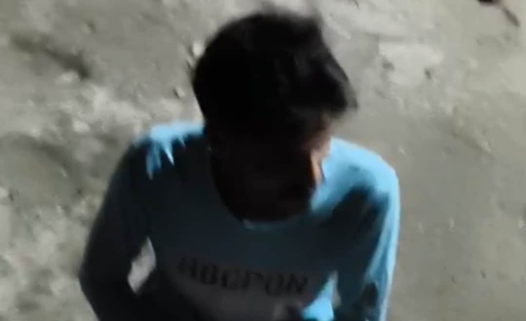 पकड़ा गया चोर।