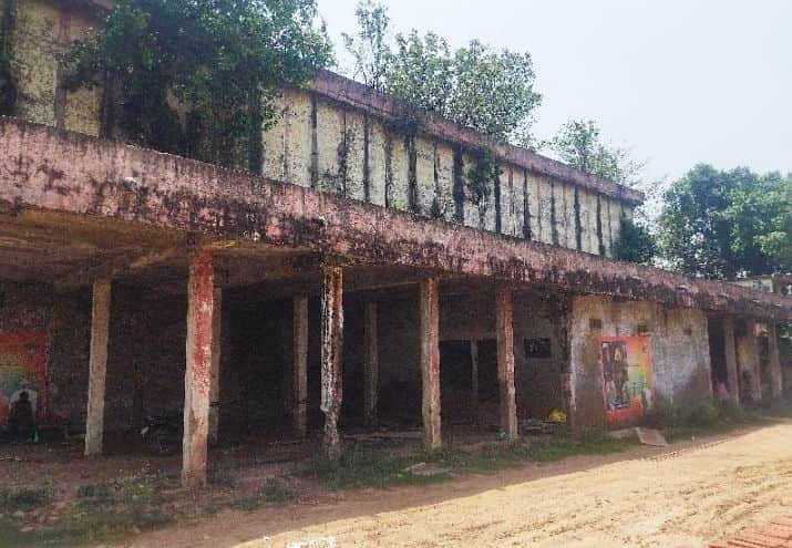 डुमरियागंज क्षेत्र के नगर पंचायत भारतभारी के बढ़नी में चार हजार टन क्षमता का कोल्ड स्टोरेज। संव