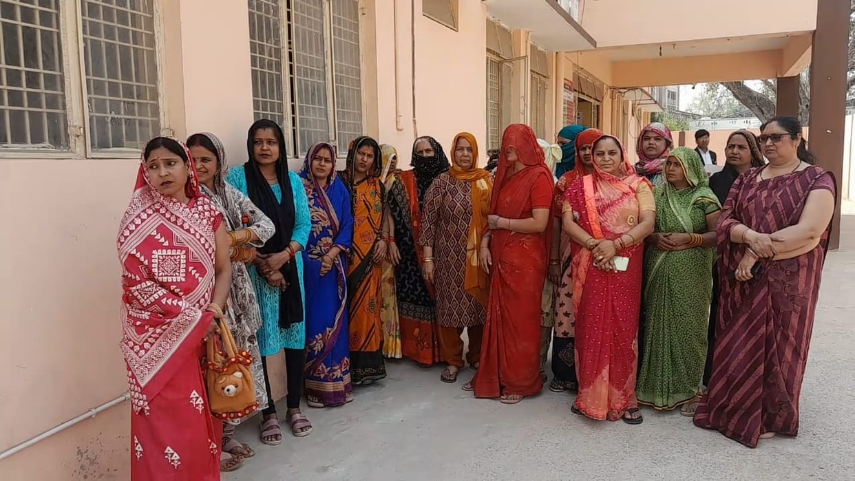 Women Arrive in Support of Councilor's Husband