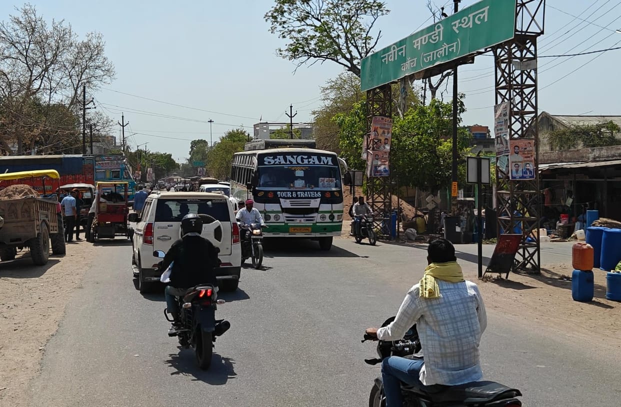 The road from Markandeshwar to Panchanan Square will be 10 meters wide.