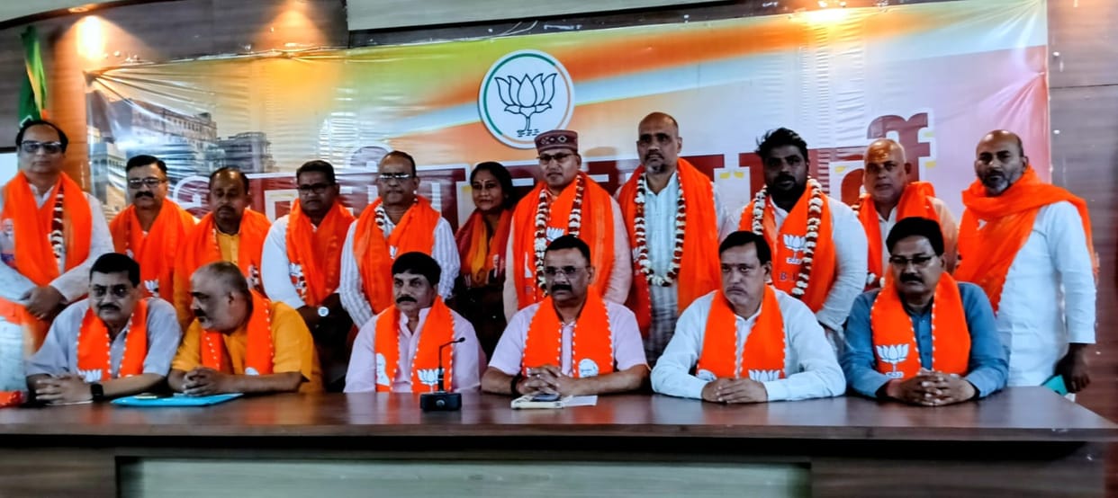 BJP workers honored the nominated councilors