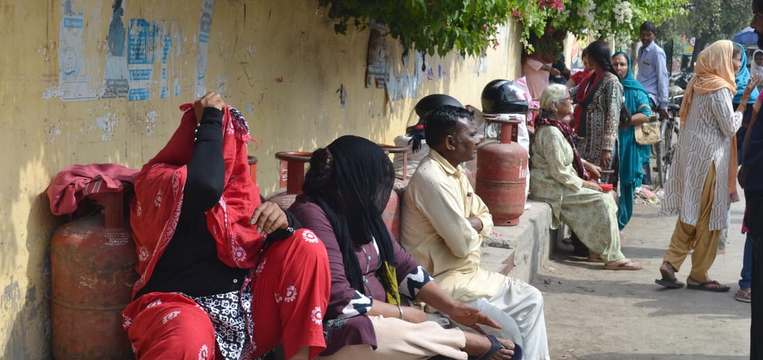 Gates closed due to lack of stock, slips issued for police presence