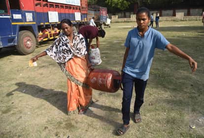 Crisis for Street Vendors in Delhi and They Have Switched Trades Now Adopting ‘No-Gas’ Business Model
