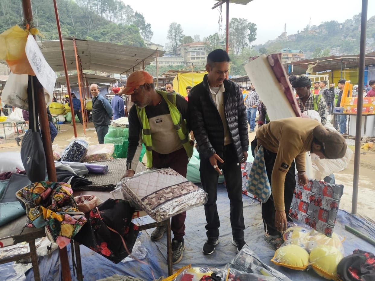80 percent of the traders packed their goods at the Mahashivratri Mela Ground Paddal