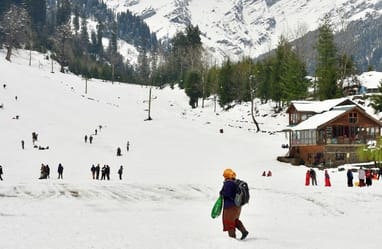 Jalori Pass was restored in the morning and closed again in the evening.
