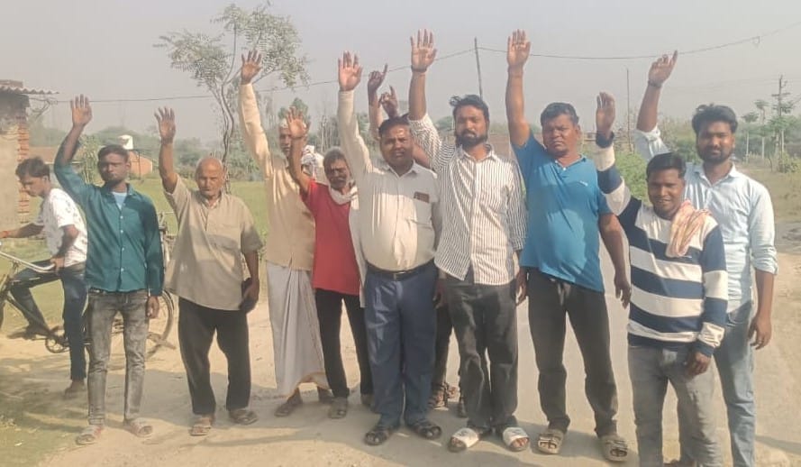 Protest over roads not being repaired after the budget was released