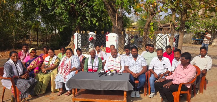 Jharkhand: सरहुल पर तीन दिवसीय राजकीय अवकाश की मांग, केंद्रीय सरना समिति ने प्रेसवार्ता में उठाए मुद्दे