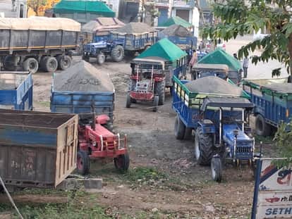 Tractor-Trolleys Seized in Illegal Mining