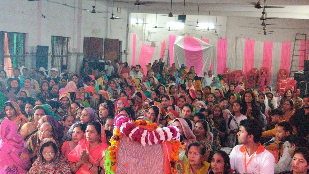 Hanuman Charitra Katha teaches youth to stay away from drugs and bad company.